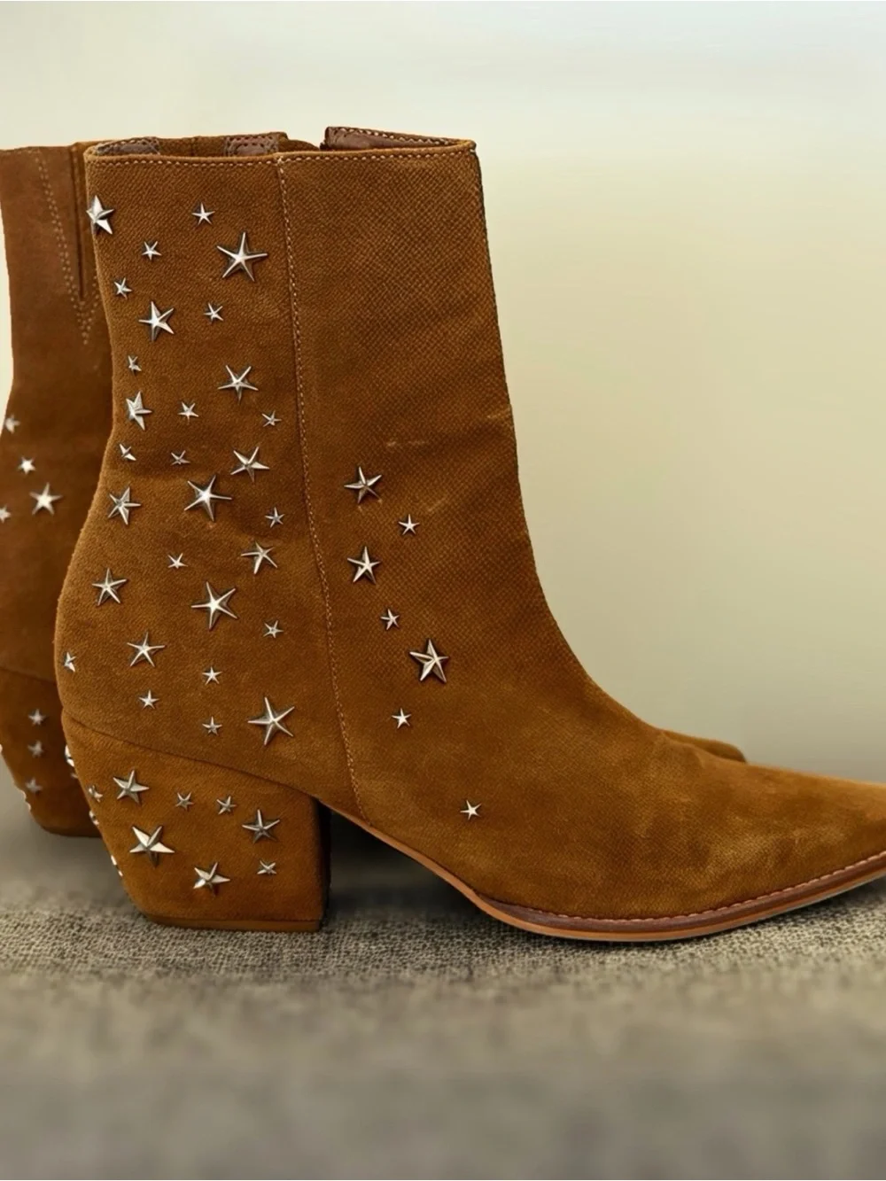 Authentic Matisse Caty Studded Suede Boot in Fawn Gently Used Size 10